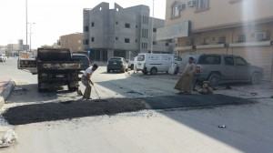 عاجل: المقاول يستكمل اليوم أعمال وضع المطبات .. نرجوا متابعته وتوجيهه