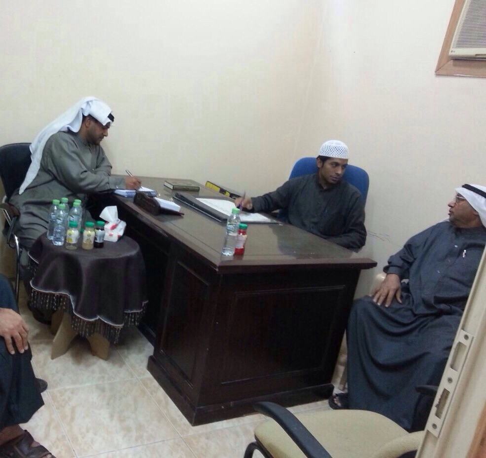 وفد يتقدمه عمدة البلد واللجنة الأهلية يقوم بواجب العزاء لإمارة الأحساء .