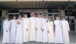 طلاب «المعتصم بالله» يعودون مرضى مستشفى الملك فهد