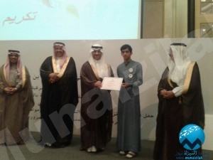 الطالب أحمد السيف .. يفوز بجائزتين في السلامة المرورية