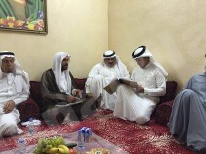 ” حسين بن محمد ” يكتب عقد زواجه