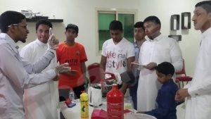 تجربة الثلج الجاف في النادي العلمي بالمنيزلة