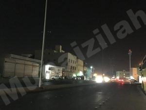 ظلام في أحد الشوارع المهمة بالمنيزلة يمتد ليشمل حيّاً كاملاً