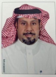 عمدة بلدة المنيزلة في إجازة