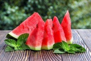 خضراوات وفواكه صيفية لا تشطفها بالماء والصابون