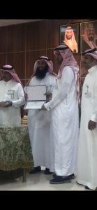 مدير بريد الشرقية يكرم الرويشد 