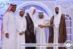 المجلس الإشرافي بمهرجان الحليلة يكرم رئيس اللجنة السداسية وللدور الريادي للجنة