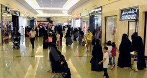 لا علاقة لقرار فتح المحلات 24 ساعة بـ “أوقات الصلاة”