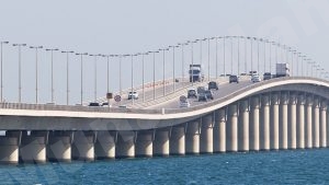 لا سفر عبر جسر الملك فهد إلا بأصل الهوية أو جواز السفر
