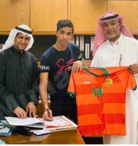 “الموسى” يودع هجر ويوقع عقد مع الروضة 