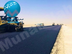 بدء أعمال طبقة الأسفلت السطحية والأخيرة في طريق #الهفوف_العقير