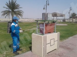 أمانة الأحساء تكثف أعمال “تعقيم الحاويات”