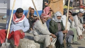( العمال الأجانب ) : خصوهم بنظرة كريمة وأيادي سخية