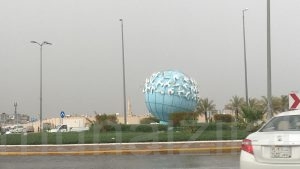 هبوط أرضي في أحد شوارع المنيزلة