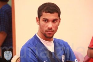 ٢١ ربيعاً .. تدفع علي لمنح كليته لأبيه ، وإنهاء معاناته ..