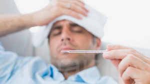 كيف تنقذ شخصًا انخفضت حرارته عن المعدل الطبيعي؟