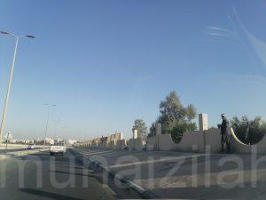 استكمال أعمال سور مقبرة المنيزلة الشمالية