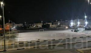 بعد طول انتظار.. إنجاز مشروع إنارة ملعب فريق التعاون بالمنيزلة