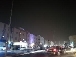 شارع الثلاثين بالمنيزلة.. بلا إنارة