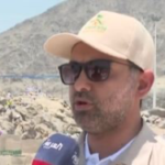 الحج الأكبر… شاهد الحجاج وهم في يؤدون فريضة الحج على صعيد عرفات