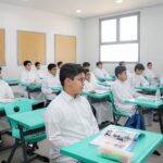 بالفيديو.. عمال محطات وقود يغشون البنزين بالمياه.. والجهات الرقابية تتدخل