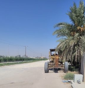 بعد طول انتظار .. بلدية الجفر تشرع في سفلتة طريق (المنيزلة – المنصورة)