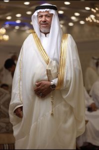 السيد فؤاد الهاشم يجري عملية جراحية