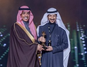 برعاية وزير الإعلام.. (جائزة التميز الإعلامي) تتوّج الفائزين في مساراتها.. وابن الأحساء المعلم «المنصور» يفوز بجائزة أفضل مؤثر