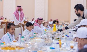 سمو محافظ الأحساء يشارك أبناءه الأيتام مأدبة الإفطار