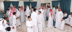 بالصور: عائلة الخليفة تحتفل بعيد الفطر المبارك وتستقبل المهنئين