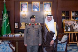 سمو محافظ الأحساء يُقلّد مدير إدارة مكافحة المخدرات بالمحافظة رتبته الجديدة