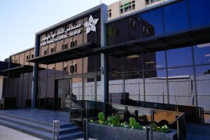 مستشفى الملك فهد ينفذ 66 تدخلًا لعلاج الجلطات الدماغية خلال 18 شهرًا