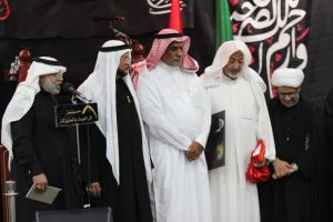 ٥٠ سنة في خدمة أهل البيت.. شاعراً ورادوداً: حسينية آل البيت بالمنيزلة تكرم الحاج شريدة العيد (أبو محمد)
