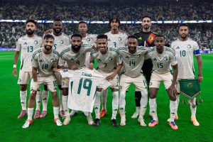 عاجل: صقور الأخضر يتغلبون على إندونيسيا بفوزٍ صعب ومهم يقرّبهم من مونديال 2026 🦅⚽️