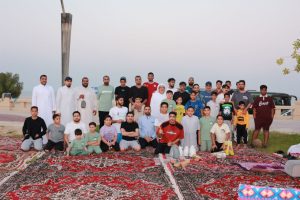 بالصور: عائلة الخليفة بالمنيزلة تُحيي رحلتها السنوية إلى بحر سلوى في أجواء من الألفة والمحبة