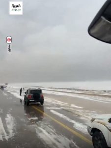 حالة جوية نادرة.. بردية تاريخية تضرب الأحساء وقطر بأمطار غزيرة وأجواء شتوية غير معتادة