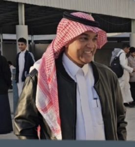 بالفيديو: بعد 30 عاماً من العطاء.. “المنيزلة” تودع المربي الفاضل الأستاذ عدنان الظفر في يومٍ ملؤه الوفاء