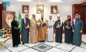 محافظ الأحساء يكرم طاقم مسرحية «الصرام» الفائز بخمس جوائز في مهرجان الرياض للمسرح