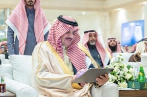 أمير المنطقة الشرقية يدشّن حزمة مشاريع تنموية كبرى في الأحساء