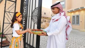 تبادل الإفطار في الأحساء رمز للتكافل الاجتماعي وتوهج الذاكرة الجماعية