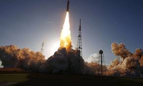 “ناسا” تطلق أول بعثة مأهولة إلى القمر منذ نصف قرن