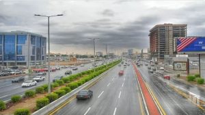 طقس الإثنين.. أمطار غزيرة وسيول في عدة مناطق بالمملكة
