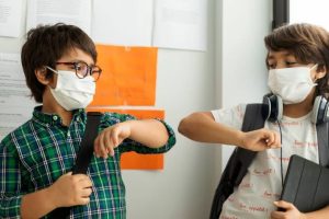 كيف نحمي أطفالنا من العدوى في المدارس؟