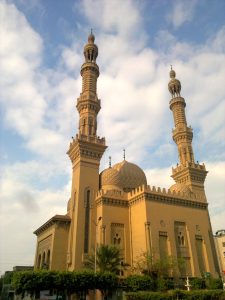 تخصيص خطبة الجمعة المقبلة عن وجوب الالتزام بالأنظمة المرورية