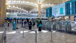 الطيران المدني: تمديد تعليق العمليات التشغيلية بمطار الملك خالد