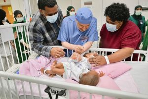 نجاح عملية فصل التوأم الملتصق من دولة فيجي