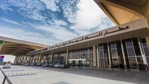 الطيران المدني: استئناف العمليات التشغيلية في مطار الملك فهد الدولي وعودة الحركة الجوية إلى طبيعتها
