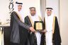 بالفيديو: خريجو ثانوية عمير بن وهب بالهفوف يكرّمون الأستاذ «المحمدعلي»