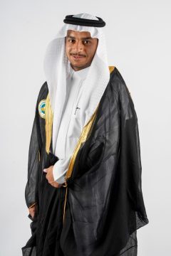 من الطموح إلى التميّز.. «محمد البراهيم» خريجاً بمرتبة الشرف الأولى