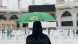 “الحج والعمرة”: يُسمح للنساء دون الـ 45 عامًا بأداء مناسك العمرة بدون محرم